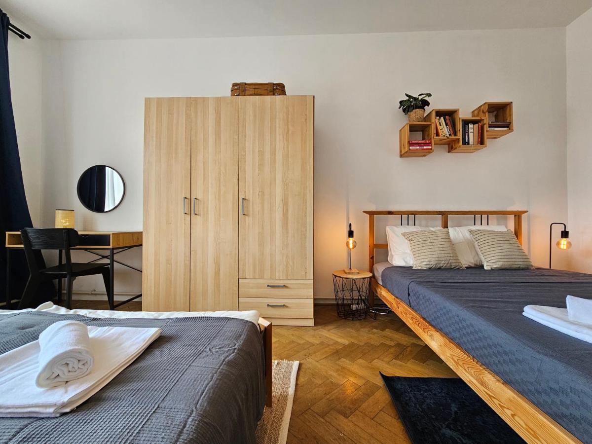 Stone Square Apartment 브라티슬라바 외부 사진