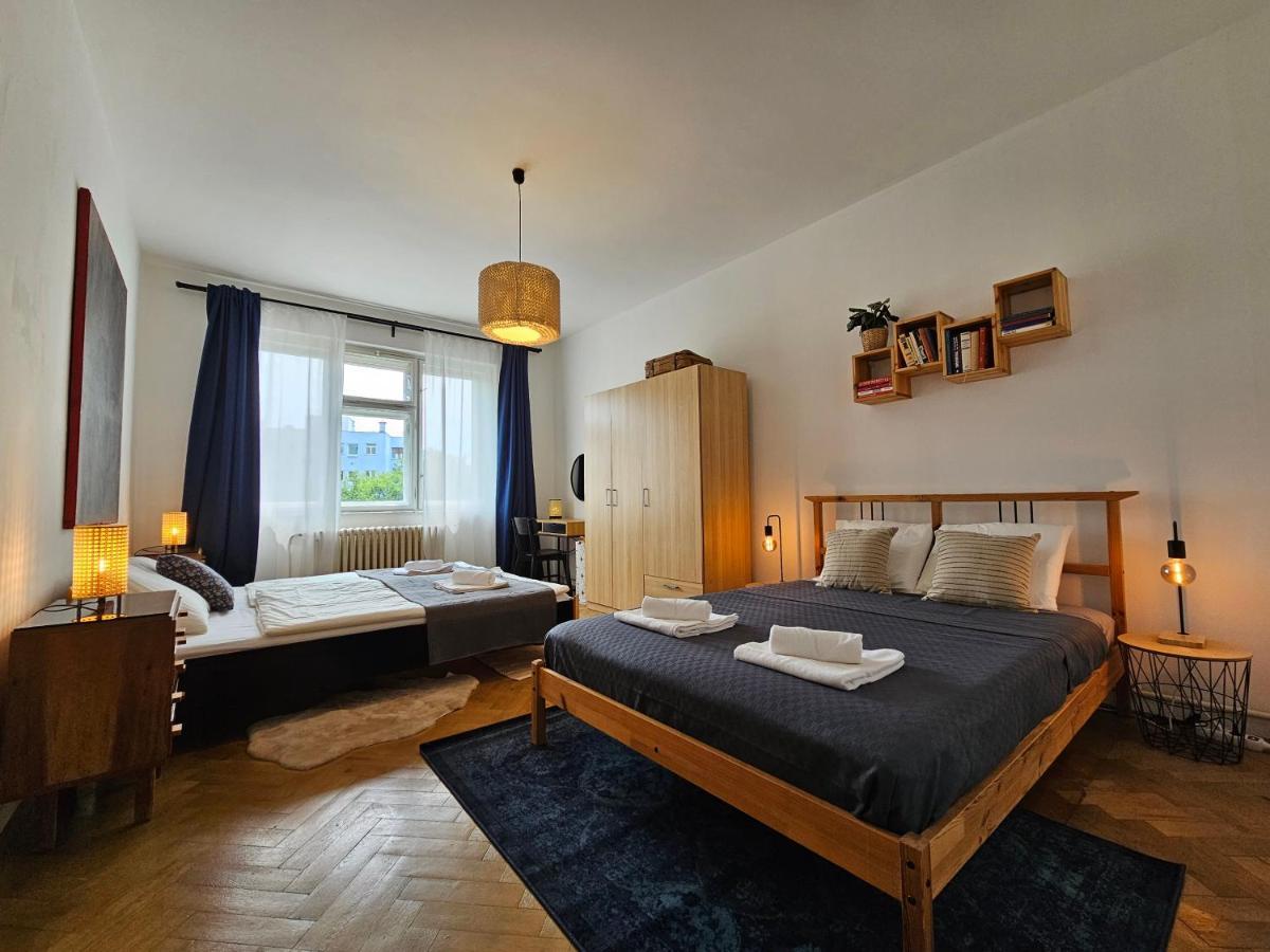 Stone Square Apartment 브라티슬라바 외부 사진